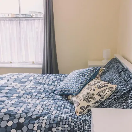 Bright & Modern 2bed In City Centre Apt 3 *